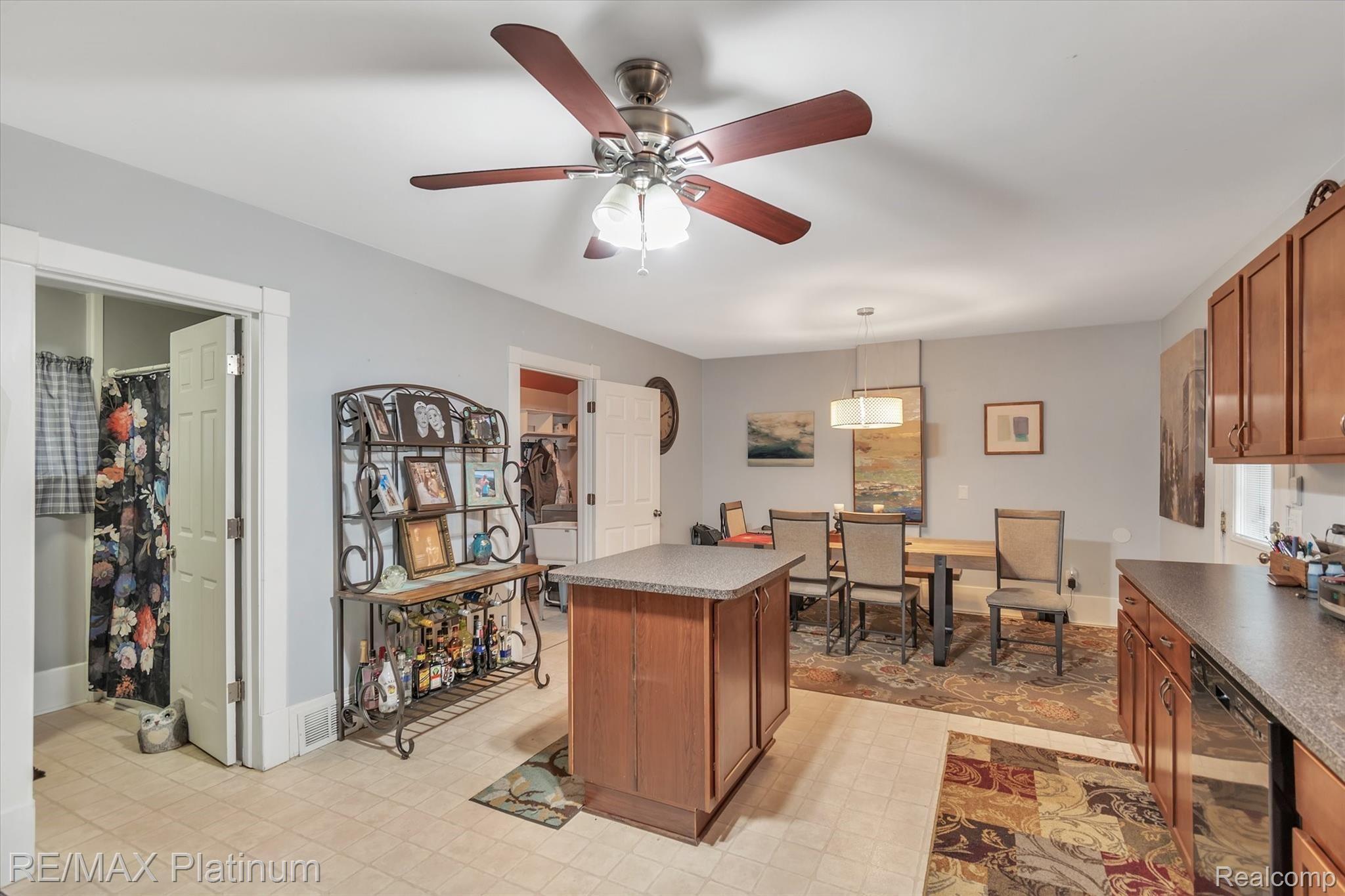 220 Jewett Street Howell, MI 48843 - Photo 11 of 30 Kitchen