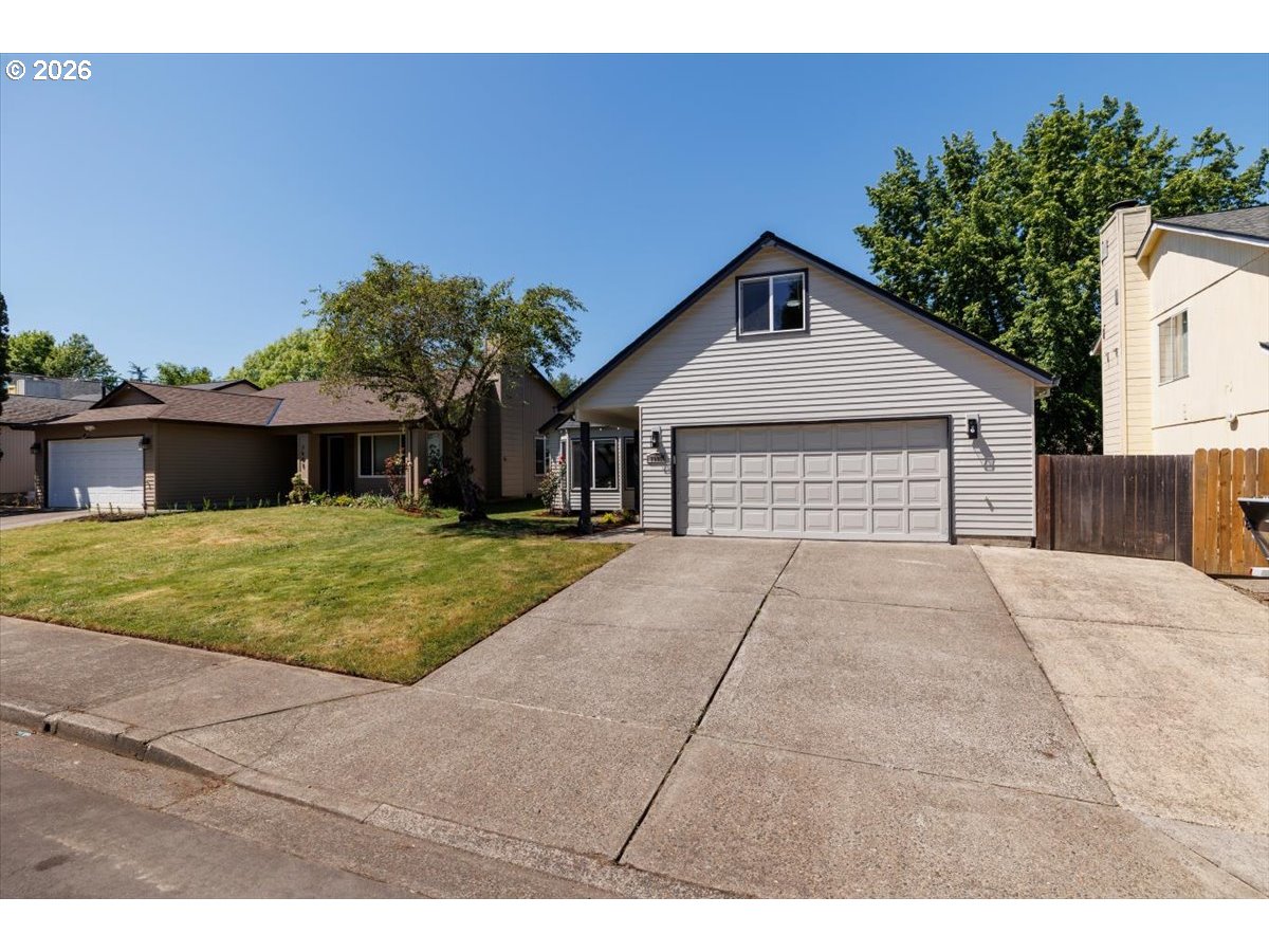 7025 Southwest 174th Avenue Beaverton, OR 97007 - Photo 2 of 38
