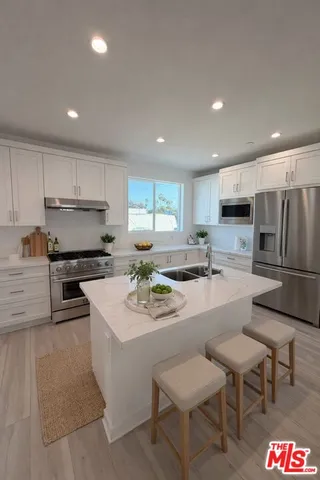 $4,295 | 121 East 223rd Street, Unit 4, Carson, CA 90745