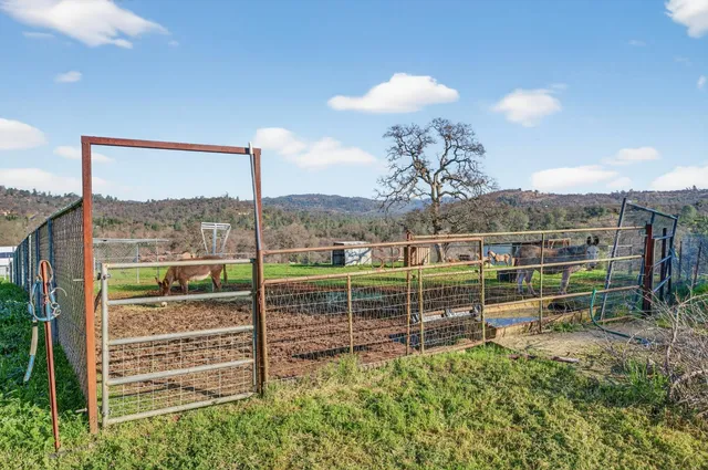 $459,900 | 6487 State Highway 20, Browns Valley, CA 95918