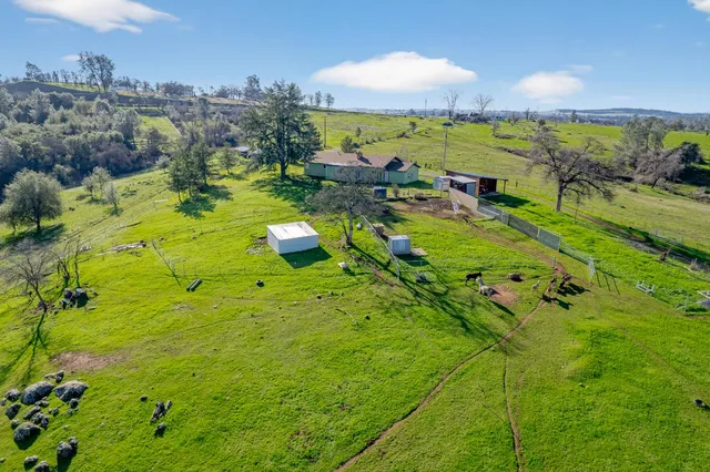 $459,900 | 6487 State Highway 20, Browns Valley, CA 95918