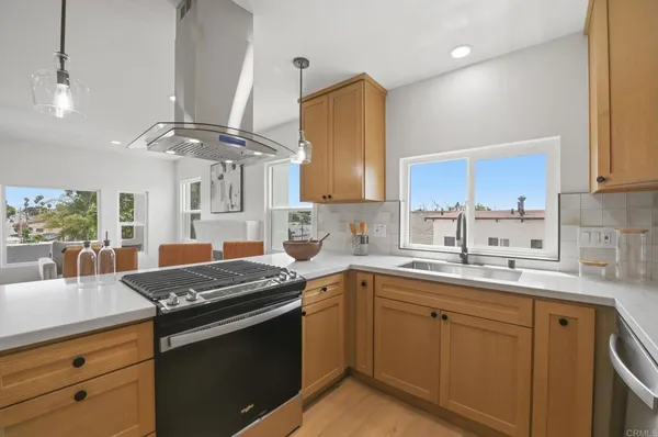 $749,000 | 346 Olivewood Terrace, San Diego, CA 92113