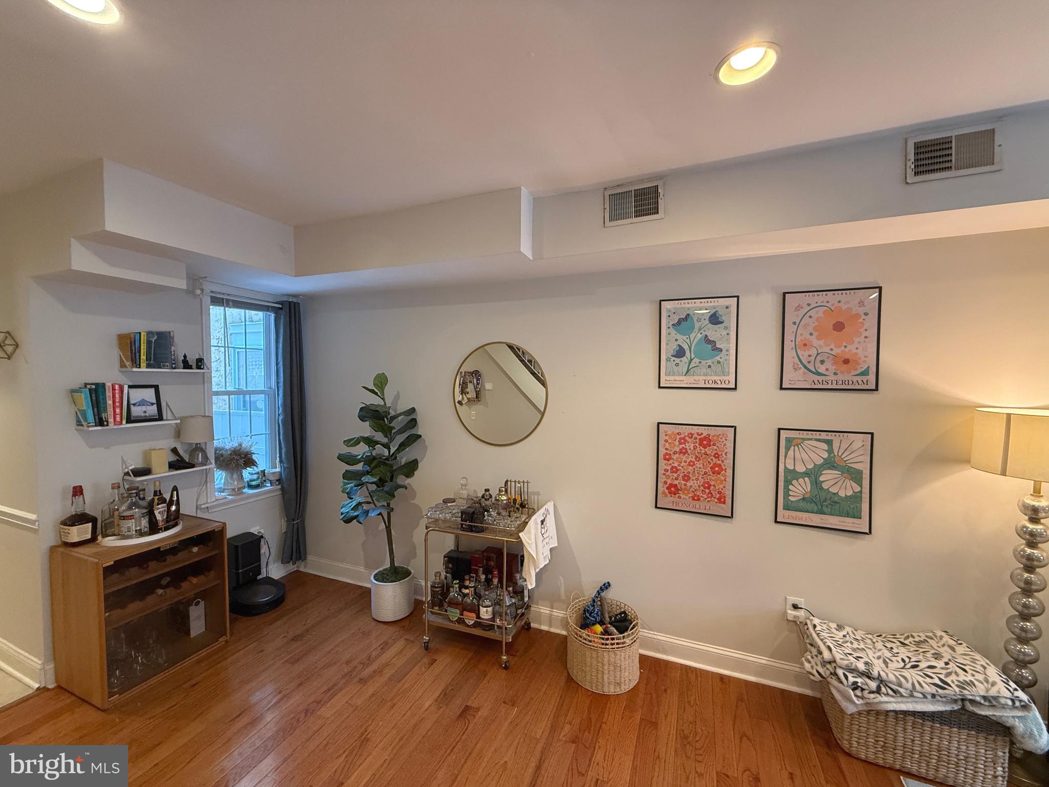 614 South LeCount Street Philadelphia, PA 19146 - Photo 5 of 21