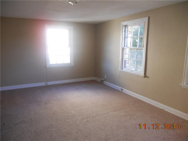 907 Berkeley Road Columbus, OH 43206 - Photo 5 of 6 Gallery Image 5