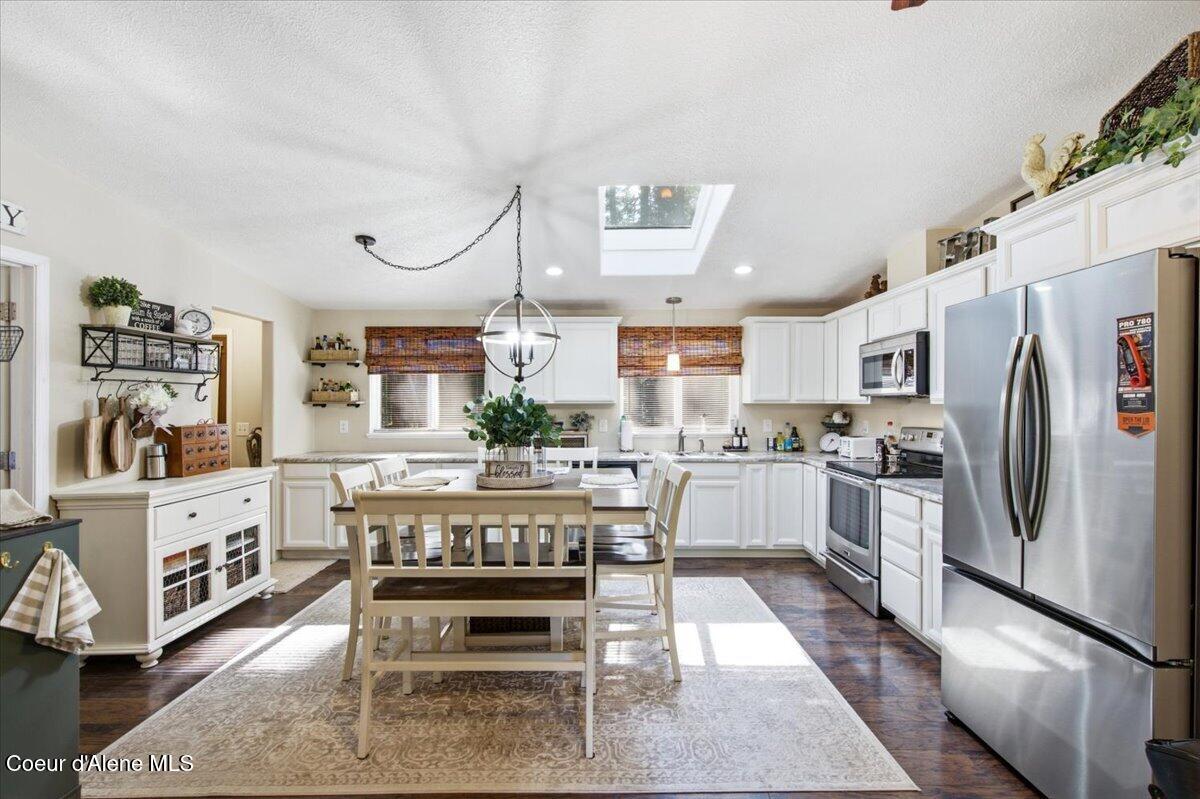30532 North Red Fir Road Athol, ID 83801 - Photo 7 of 23 10-Eat-In Kitchen