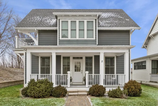 $369,900 | 2 Pelican Landing, Ottawa, IL 61350