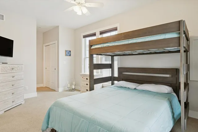 $369,900 | 2 Pelican Landing, Ottawa, IL 61350