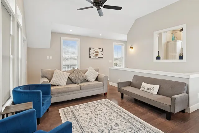 $369,900 | 2 Pelican Landing, Ottawa, IL 61350