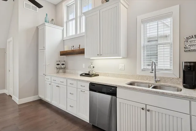 $369,900 | 2 Pelican Landing, Ottawa, IL 61350