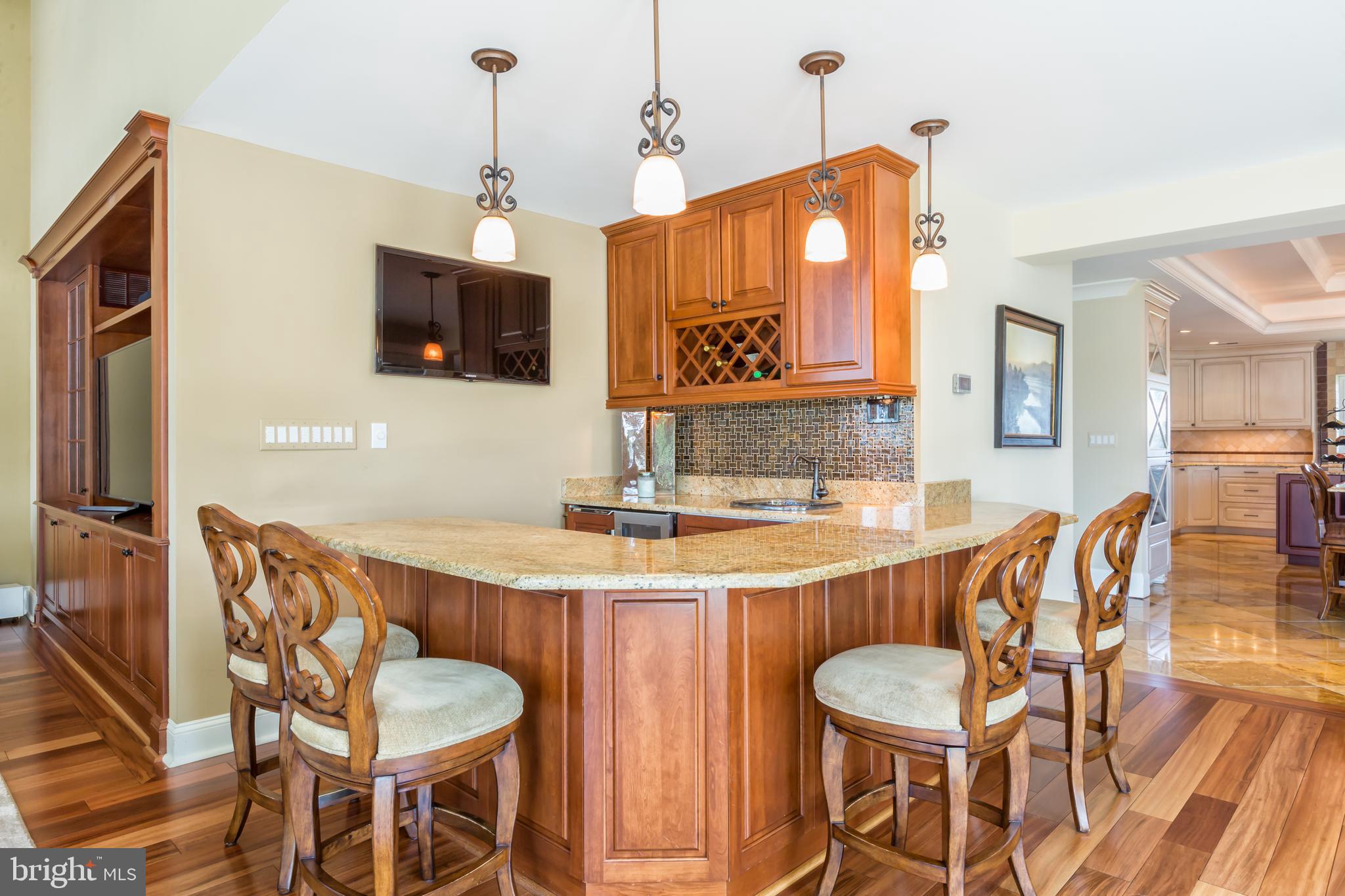 1820 Milvale Road Annapolis, MD 21409 - Photo 17 of 50 Built-in wet bar