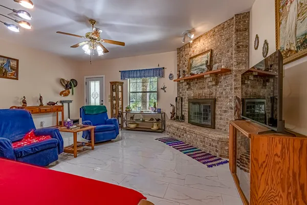 $725,000 | 188 Pullin Road, Corrigan, TX 75939