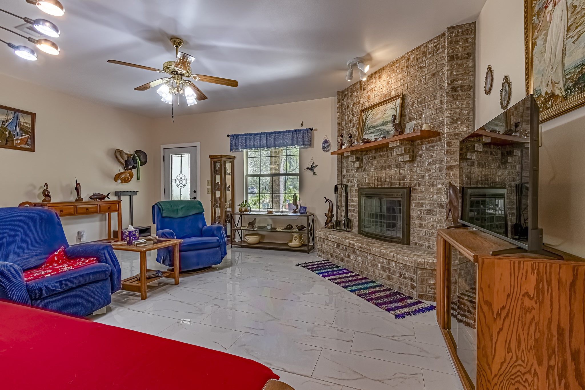 188 Pullin Road Corrigan, TX 75939 - Photo 4 of 50 Living Room