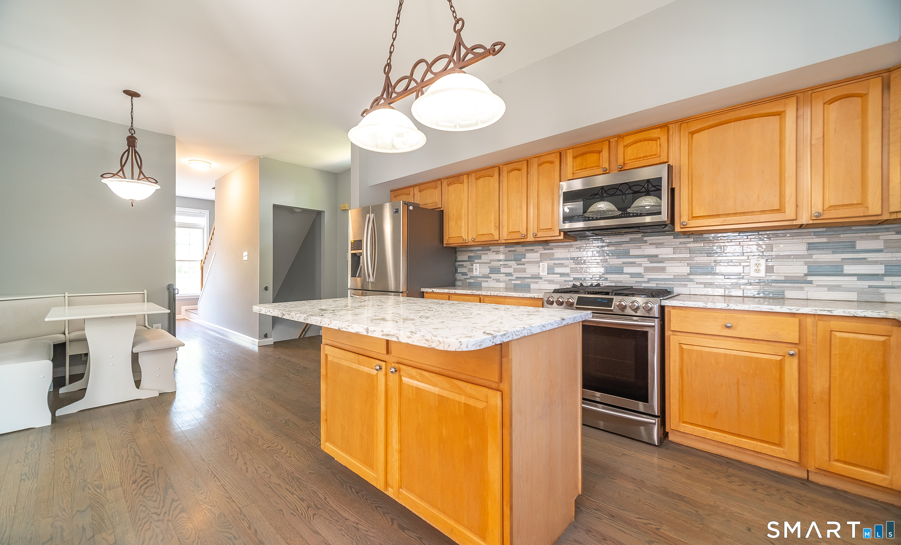 1780 Stratfield Road Fairfield, CT 06825 - Photo 12 of 40