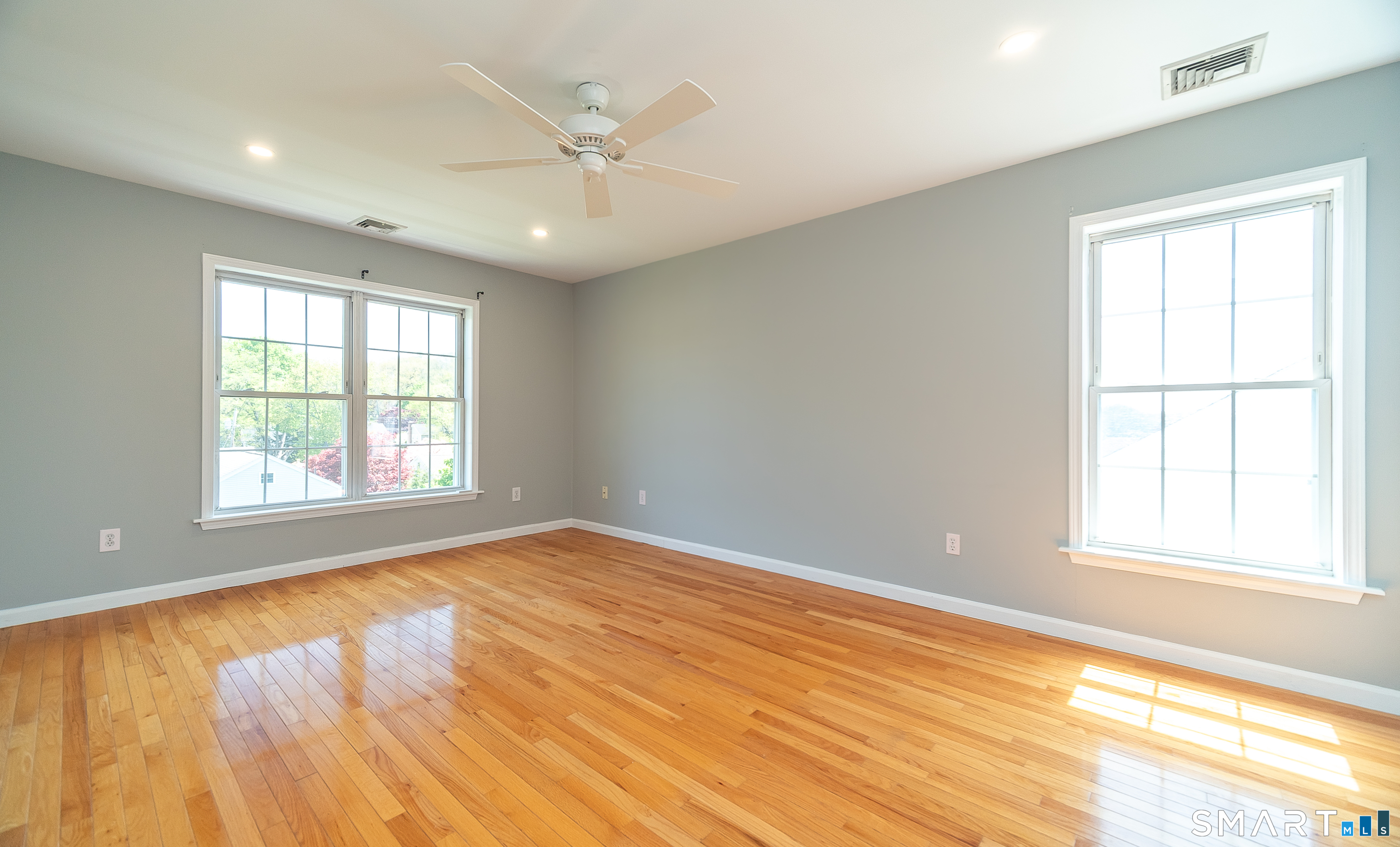 1780 Stratfield Road Fairfield, CT 06825 - Photo 18 of 40
