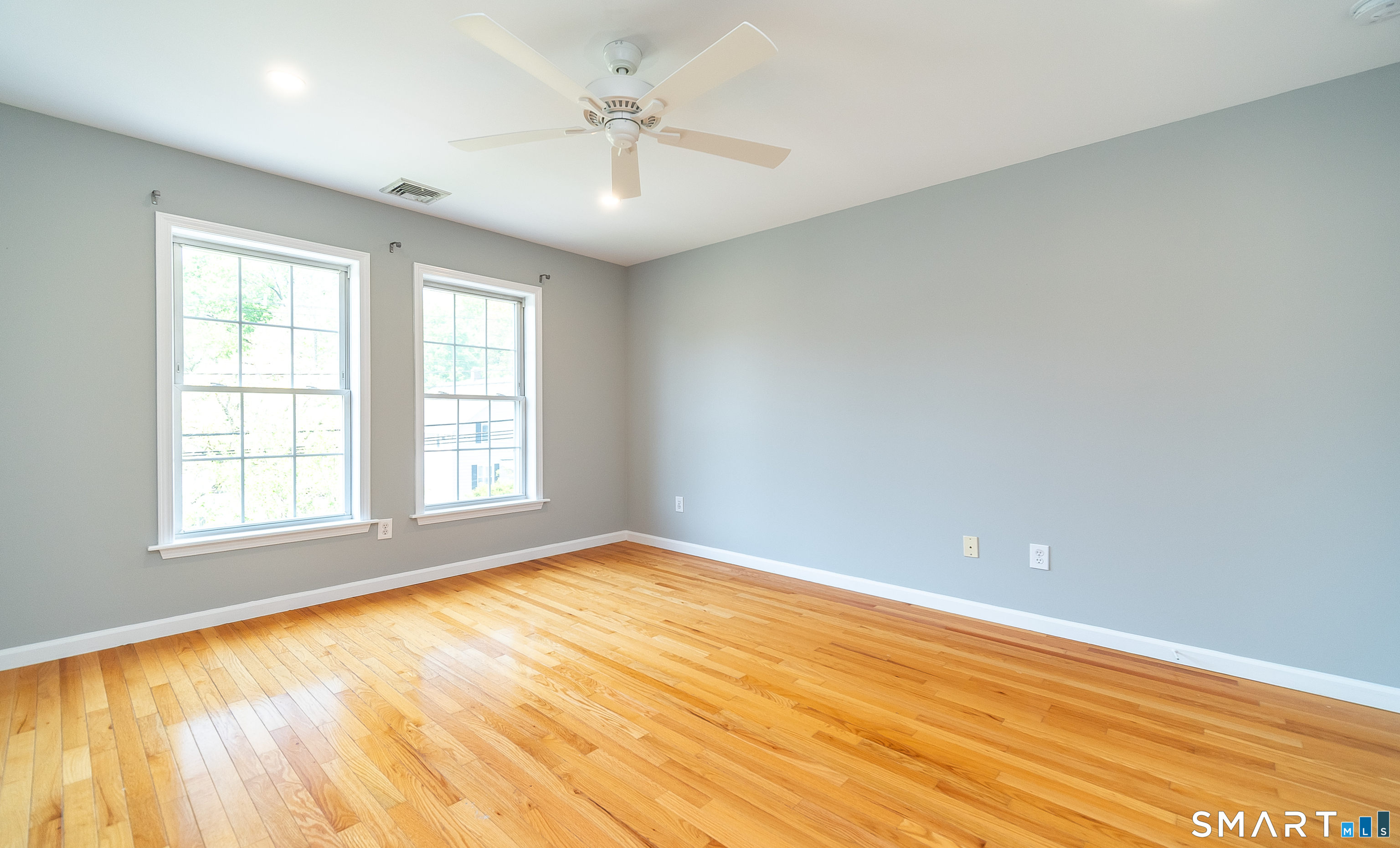 1780 Stratfield Road Fairfield, CT 06825 - Photo 23 of 40