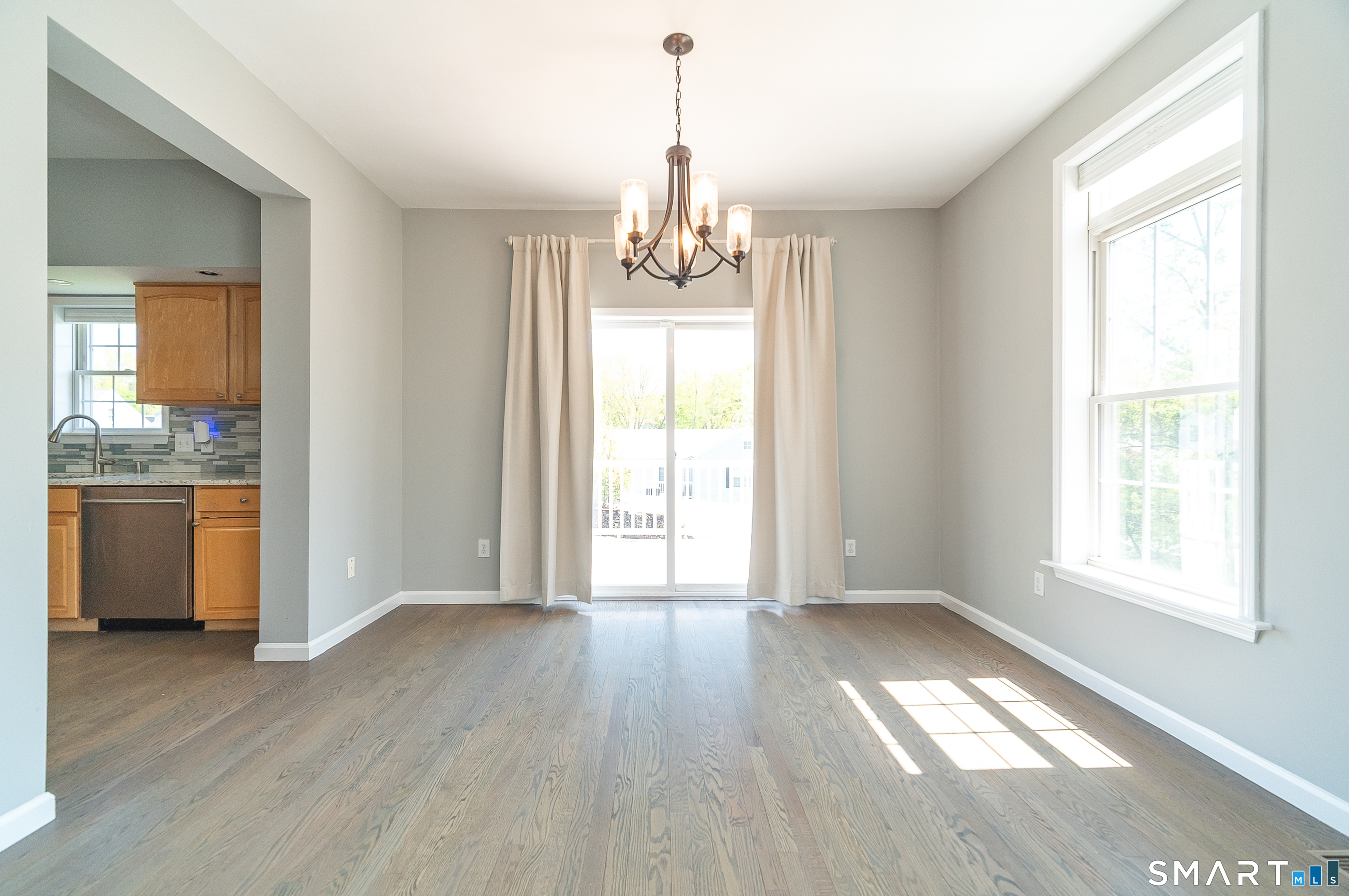 1780 Stratfield Road Fairfield, CT 06825 - Photo 6 of 40