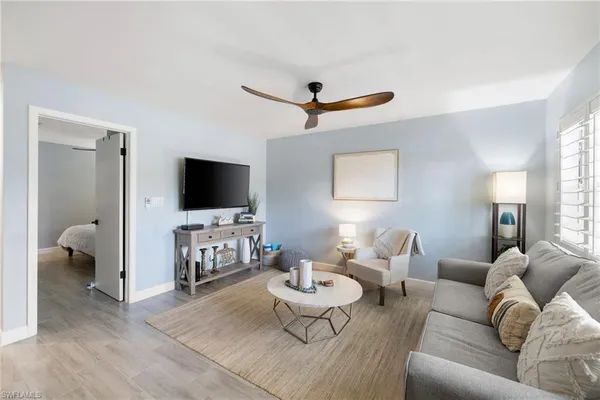 $375,000 | 975 9th Avenue South, Unit 19, Naples, FL 34102