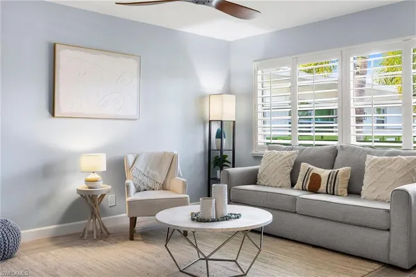 $375,000 | 975 9th Avenue South, Unit 19, Naples, FL 34102