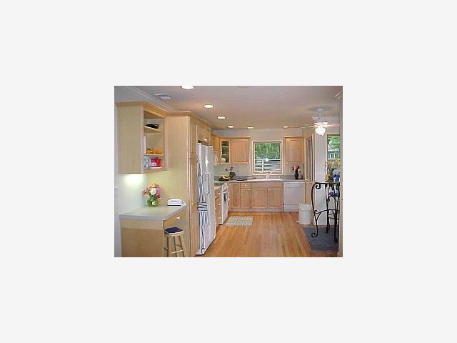 785 Arbor Road Menlo Park, CA 94025 - Photo 3 of 4 Gallery Image 3