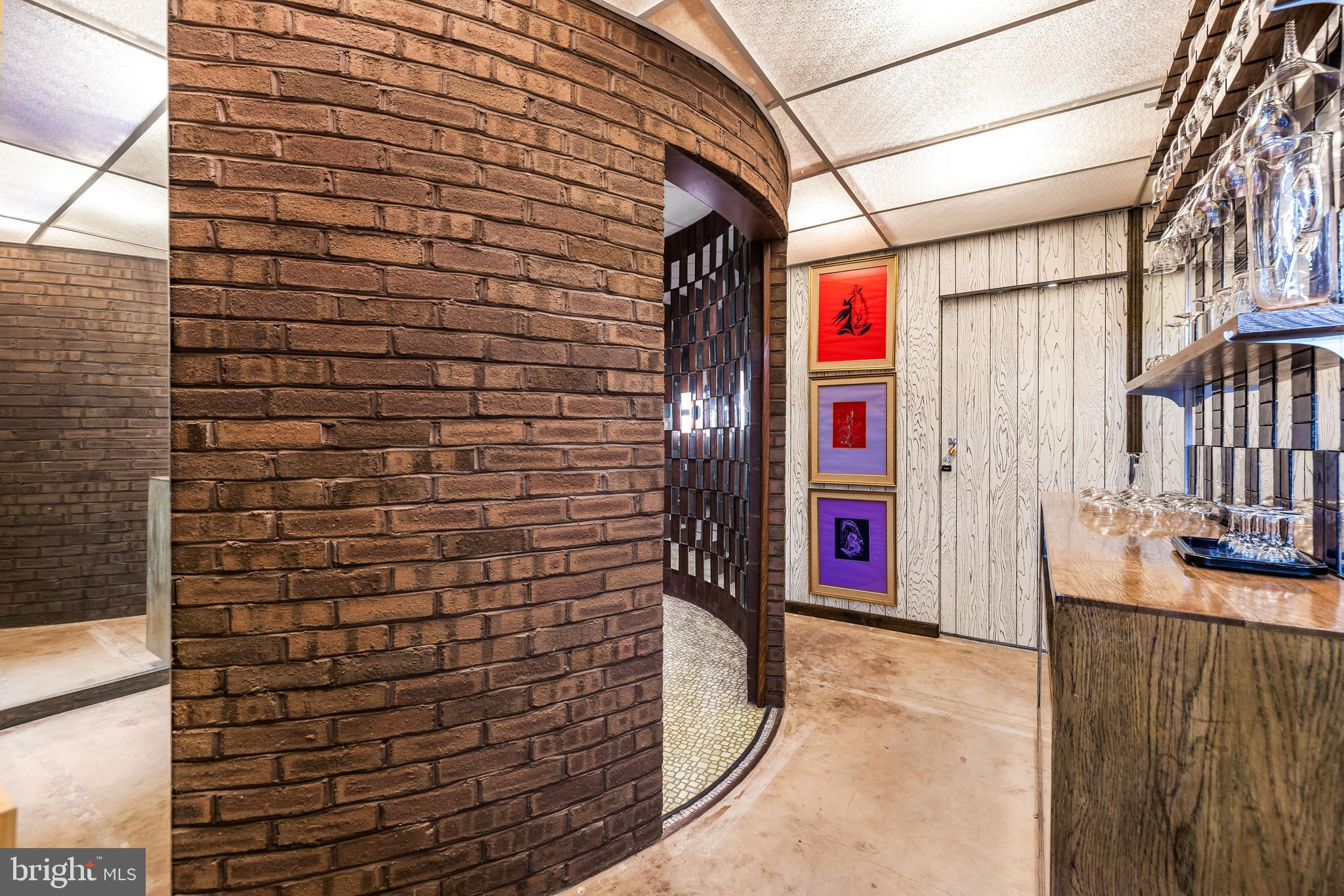 1106 High Country Road Towson, MD 21286 - Photo 58 of 77 Curved brick wall