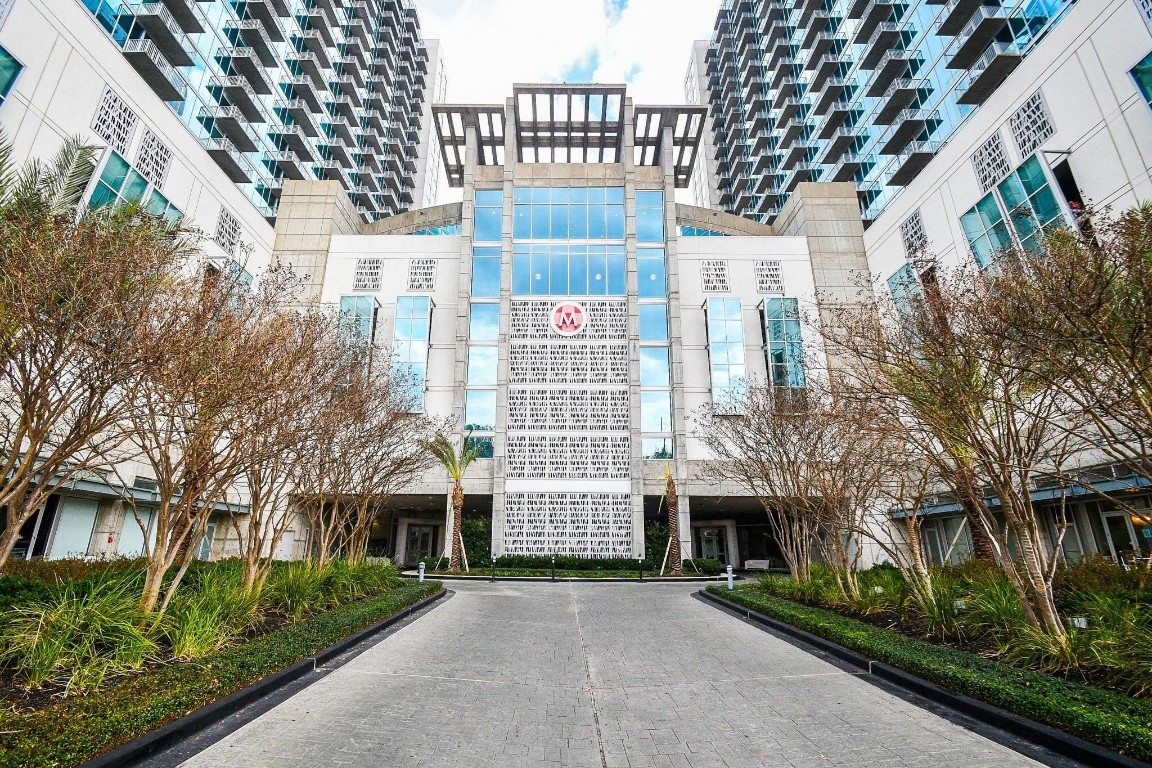 Welcome to iconic high-rise living at The Mosaic on Hermann Park!