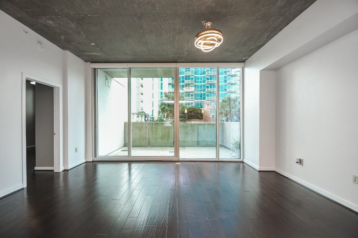 5925 Almeda Road, Unit 10704 Houston, TX 77004 - Photo 4 of 25