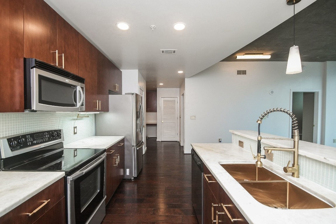 5925 Almeda Road, Unit 10704 Houston, TX 77004 - Photo 9 of 25