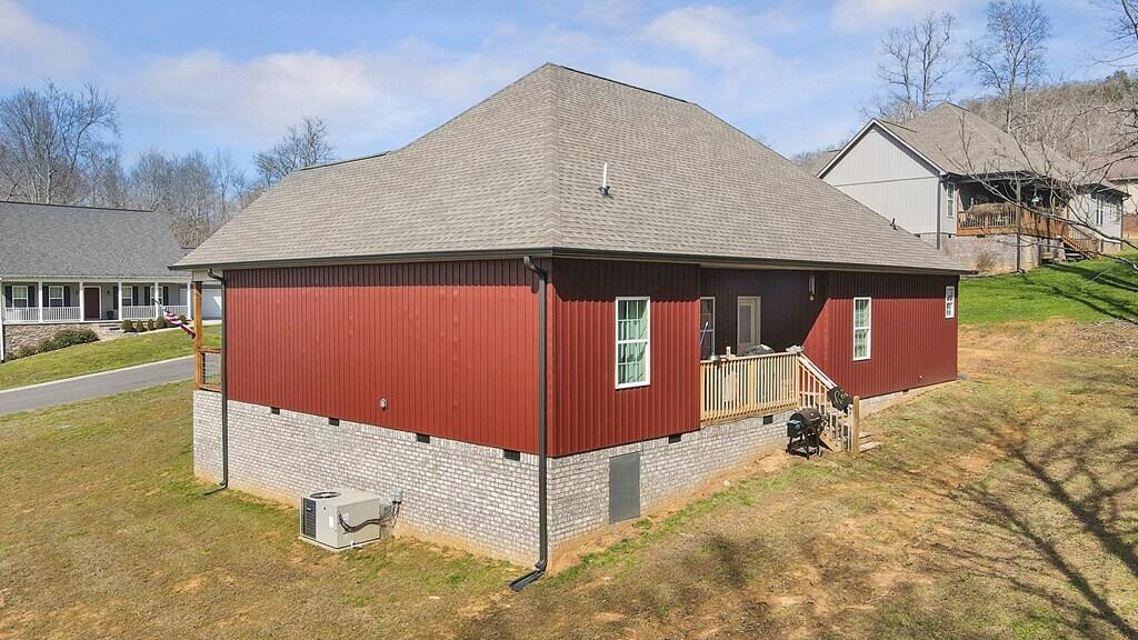 144 Elm Street Decatur, TN 37322 - Photo 17 of 19 20221658_6