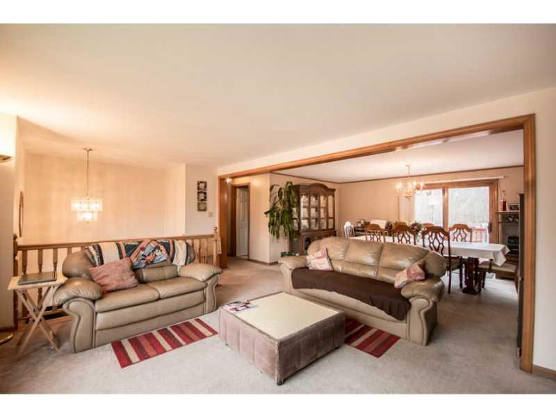 519 E Road Tiverton, RI 02878 - Photo 2 of 10