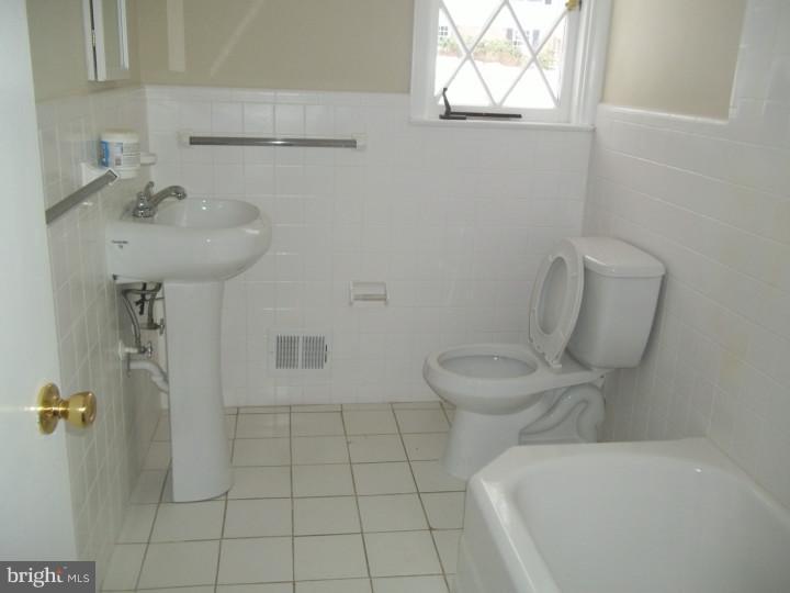 511 Trowill Lane Wayne, PA 19087 - Photo 9 of 12 Half Bath