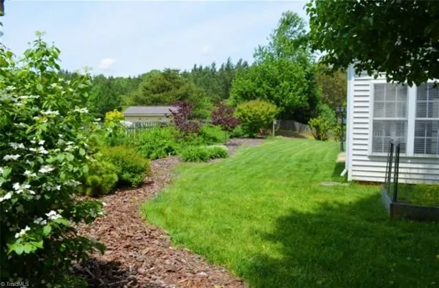 $1,950 | 7 Drakestone Court, Greensboro, NC 27455