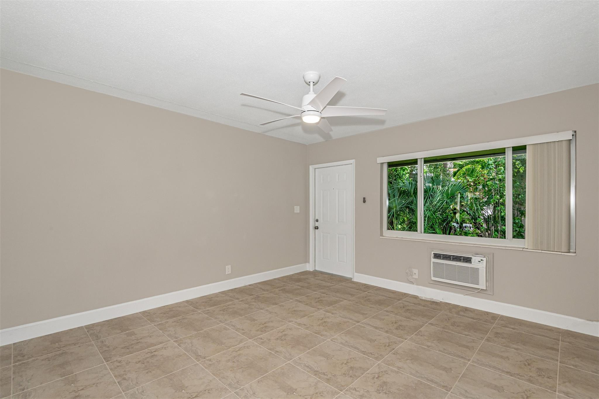 2170 Northeast 44th Street Lighthouse Point, FL 33064 - Photo 4 of 30 Photo 4