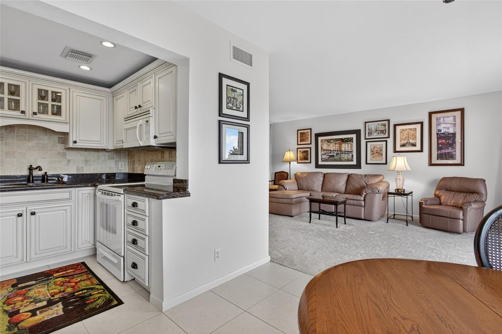 1001 North Riverside Drive, Unit 305 Pompano Beach, FL 33062 - Photo 16 of 44