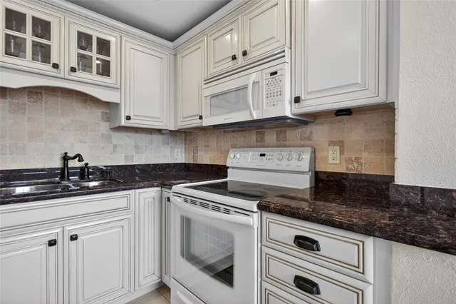 $285,000 | 1001 North Riverside Drive, Unit 305, Pompano Beach, FL 33062