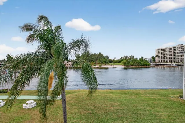 $285,000 | 1001 North Riverside Drive, Unit 305, Pompano Beach, FL 33062