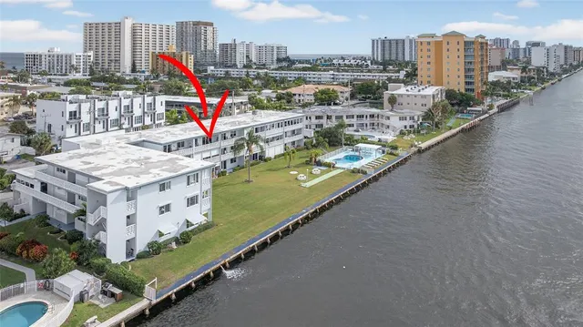 $285,000 | 1001 North Riverside Drive, Unit 305, Pompano Beach, FL 33062