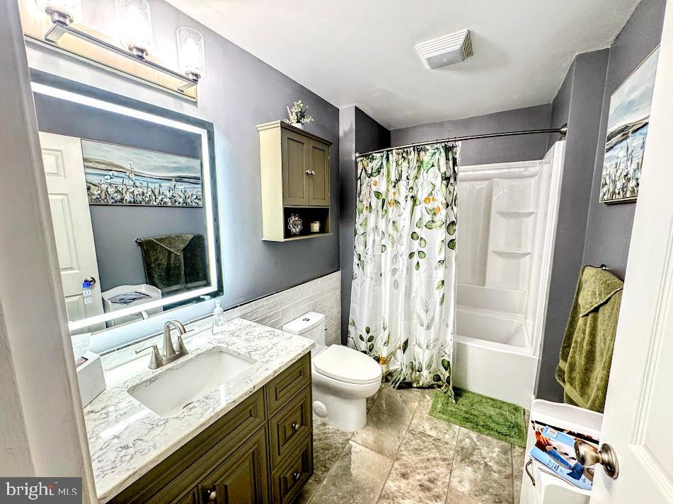 1 Point Of Wds Hazleton, PA 18202 - Photo 36 of 88 NEWLY RENOVATED FULL BATHROOM