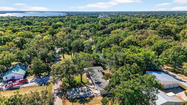 $329,000 | 383 Pawnee Drive, Gordonville, TX 76245