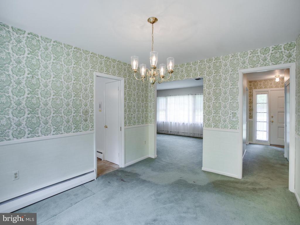 301 Plum Point Road Huntingtown, MD 20639 - Photo 8 of 17 Dining Room