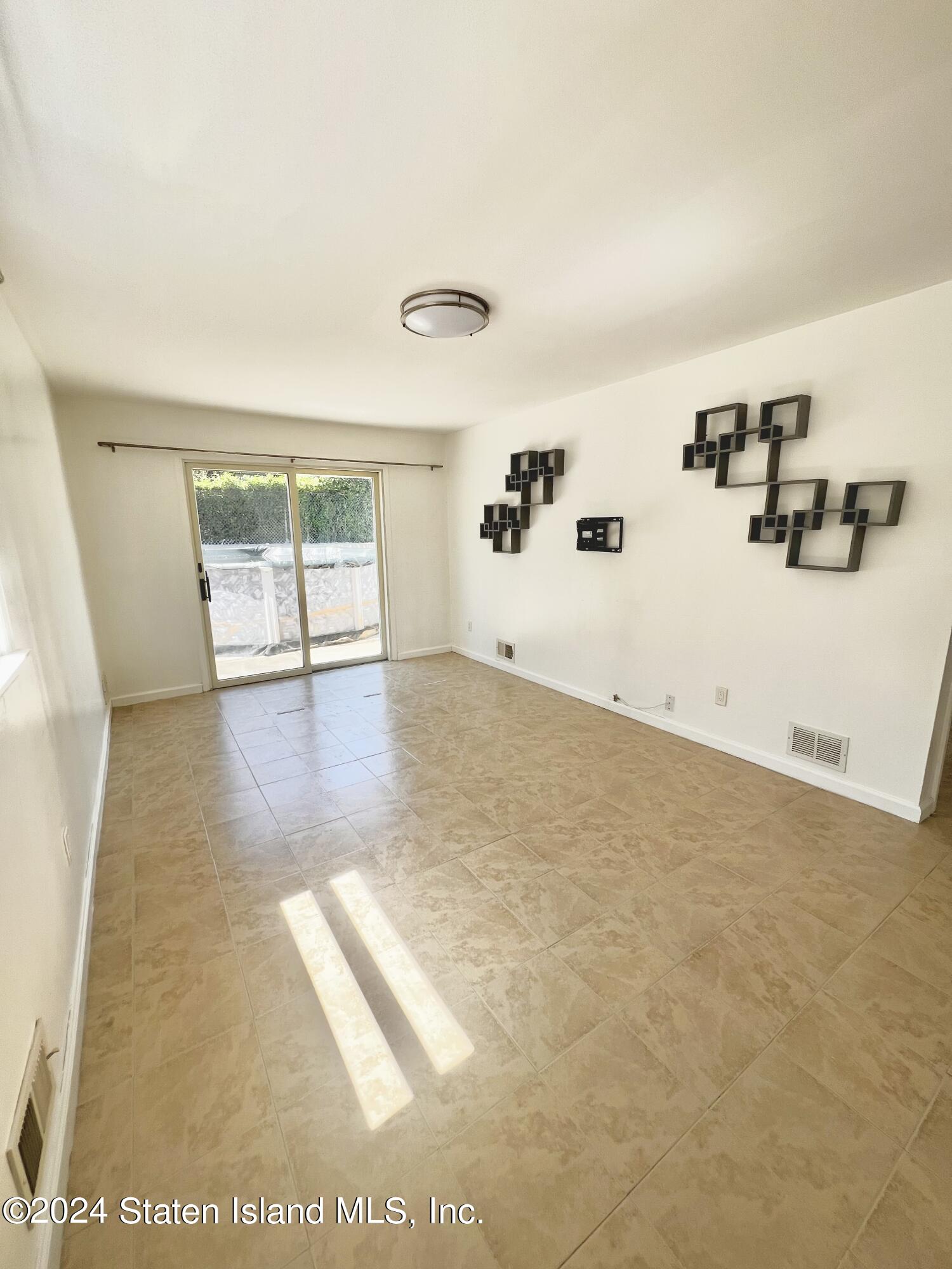 4 Futurity Place Staten Island, NY 10312 - Photo 18 of 26