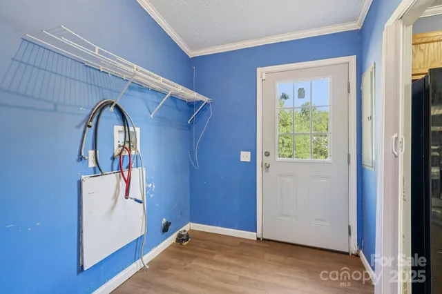 front view of house with a yard