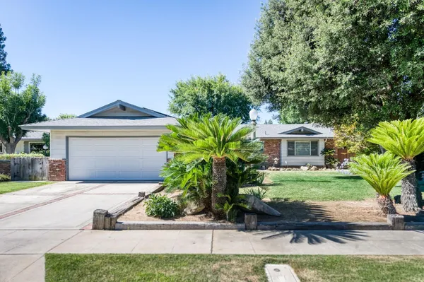 $440,000 | 181 West Dovewood Avenue, Fresno, CA 93704
