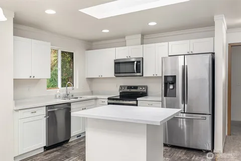 $599,995 | 919 Southwest 319th Place, Federal Way, WA 98023