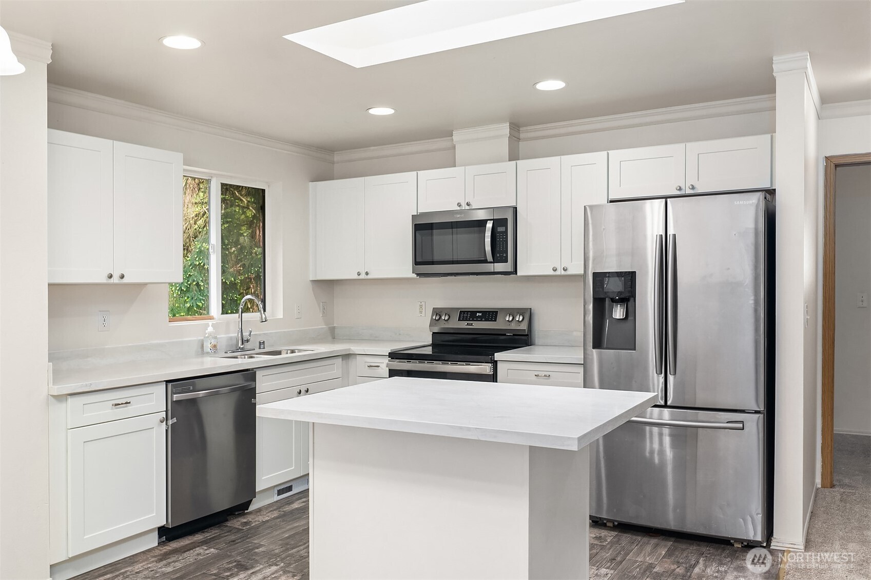 919 Southwest 319th Place Federal Way, WA 98023 - Photo 8 of 24