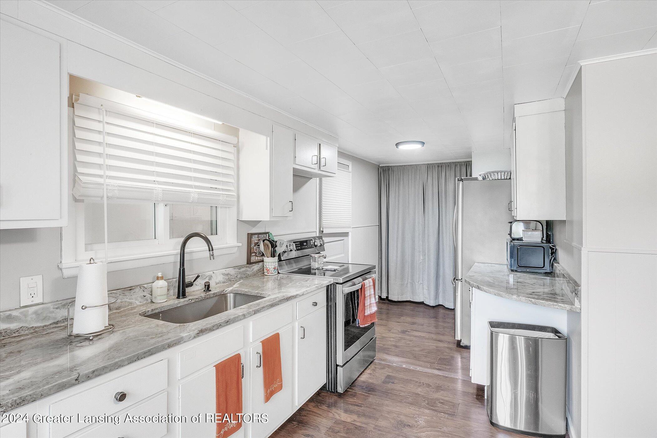 4751 Walker Road Leslie, MI 49251 - Photo 12 of 32 13-4751-Walker-Rd-WindowStill-Real-Estat