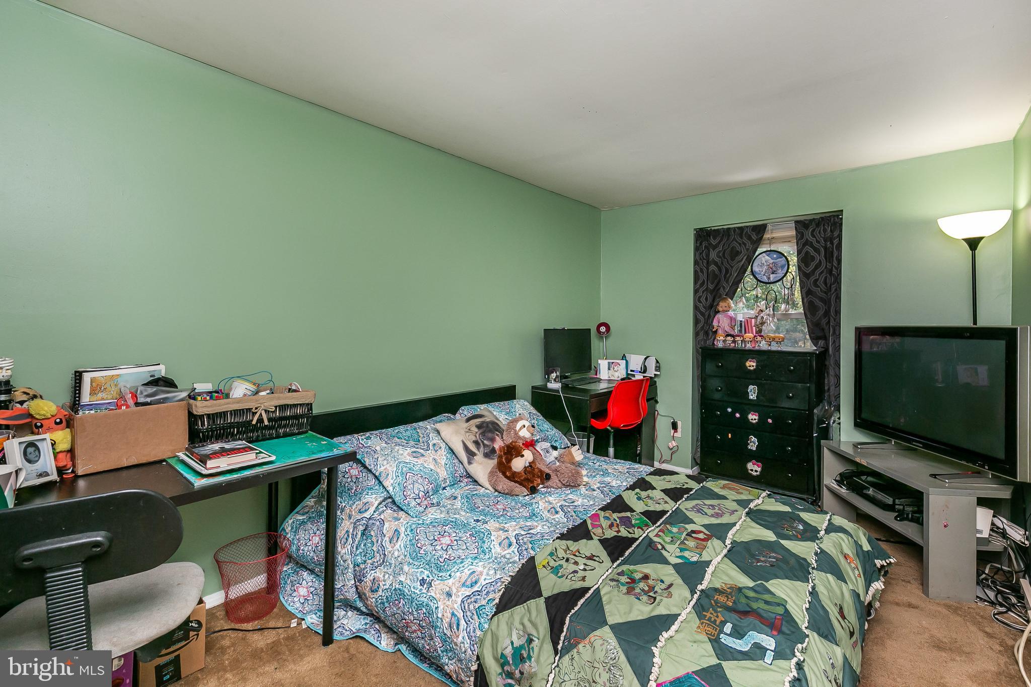 3409 Santee Road Baltimore, MD 21236 - Photo 13 of 28 3rd bedroom nice size