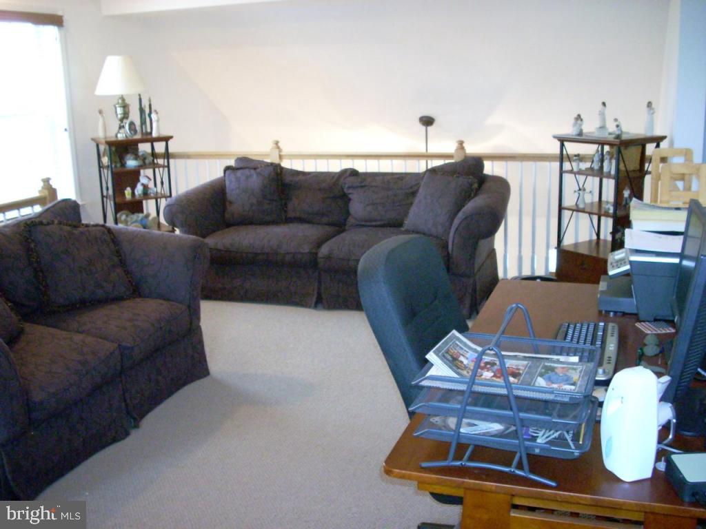 1 Semple Court Lititz, PA 17543 - Photo 5 of 7 a living room with furniture