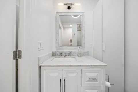 $295,000 | 1270 Wisconsin Street, Unit 211, Lake Geneva, WI 53147