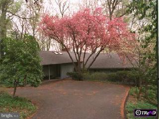18 Springtree Lane Yardley, PA 19067 - Photo 1 of 1 Gallery Image 1
