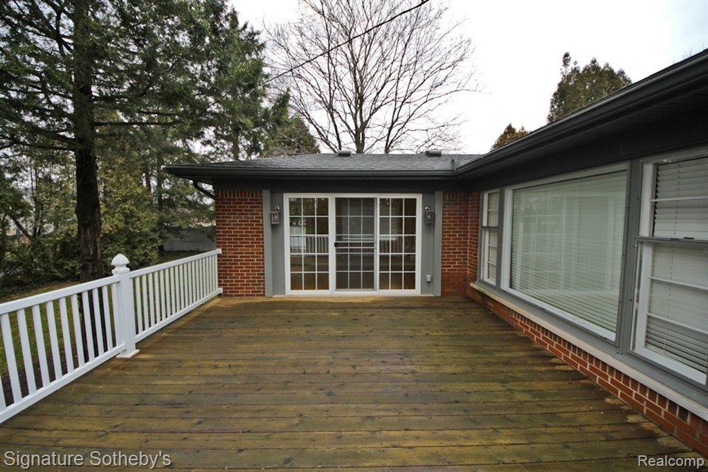 296 South Cranbrook Cross Road Bloomfield Hills, MI 48301 - Photo 6 of 24 IMG_8420.jpg
